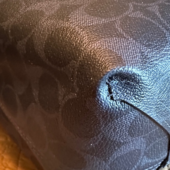 Coach reversible flag signature C Tote with Pouch - Picture 14 of 15